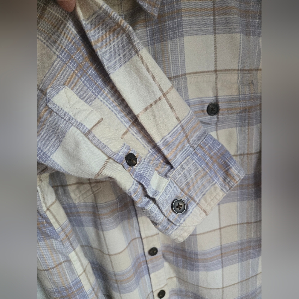 TILLEY  💯 Organic Cotton Plaid Button-Up Shirt - Picture 4 of 9
